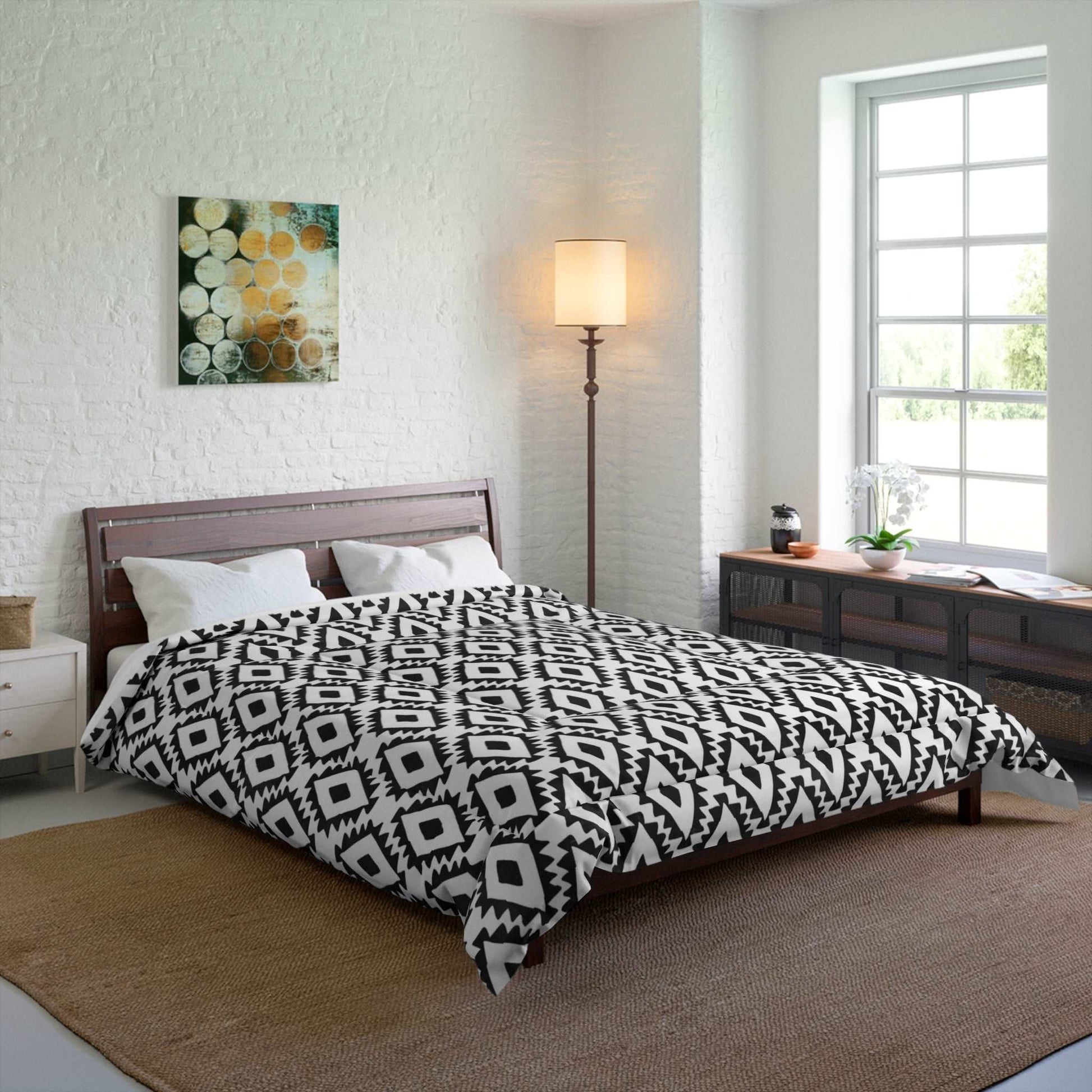 Aztec Geometrics B&W Microfiber Polyester Comforter Set - Stylish Modern Bedroom Furniture